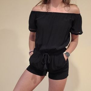 🤍 Black loft romper